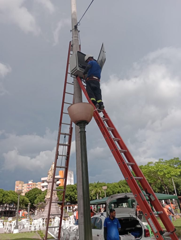 A praça da Saudade, um dos locais públicos mais antigos da cidade, agora vai receber o serviço de limpeza duas vezes ao dia