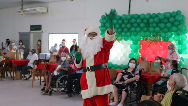 Prefeitura de Manaus realiza ‘Natal do Amor’ para idosos residentes na Fundação Doutor Thomas