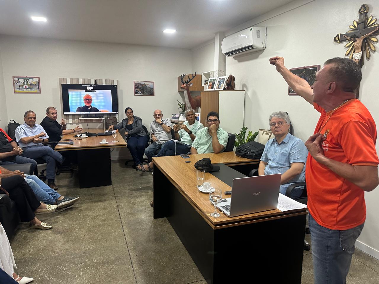 modernizar o Plano Municipal de Saneamento