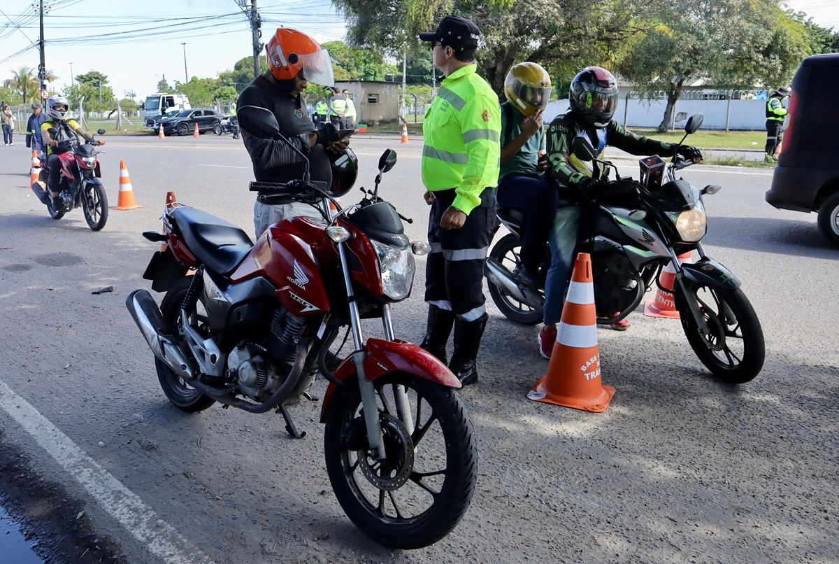 veículos pesados e motocicletas