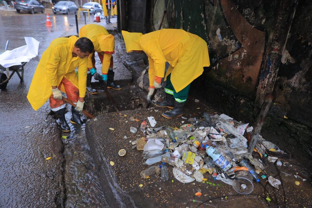 ocorrências ocasionadas pela forte chuva_Semcom (5)