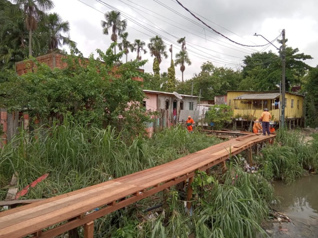 Prefeitura de Manaus constrói nova ponte em comunidade do bairro da Paz