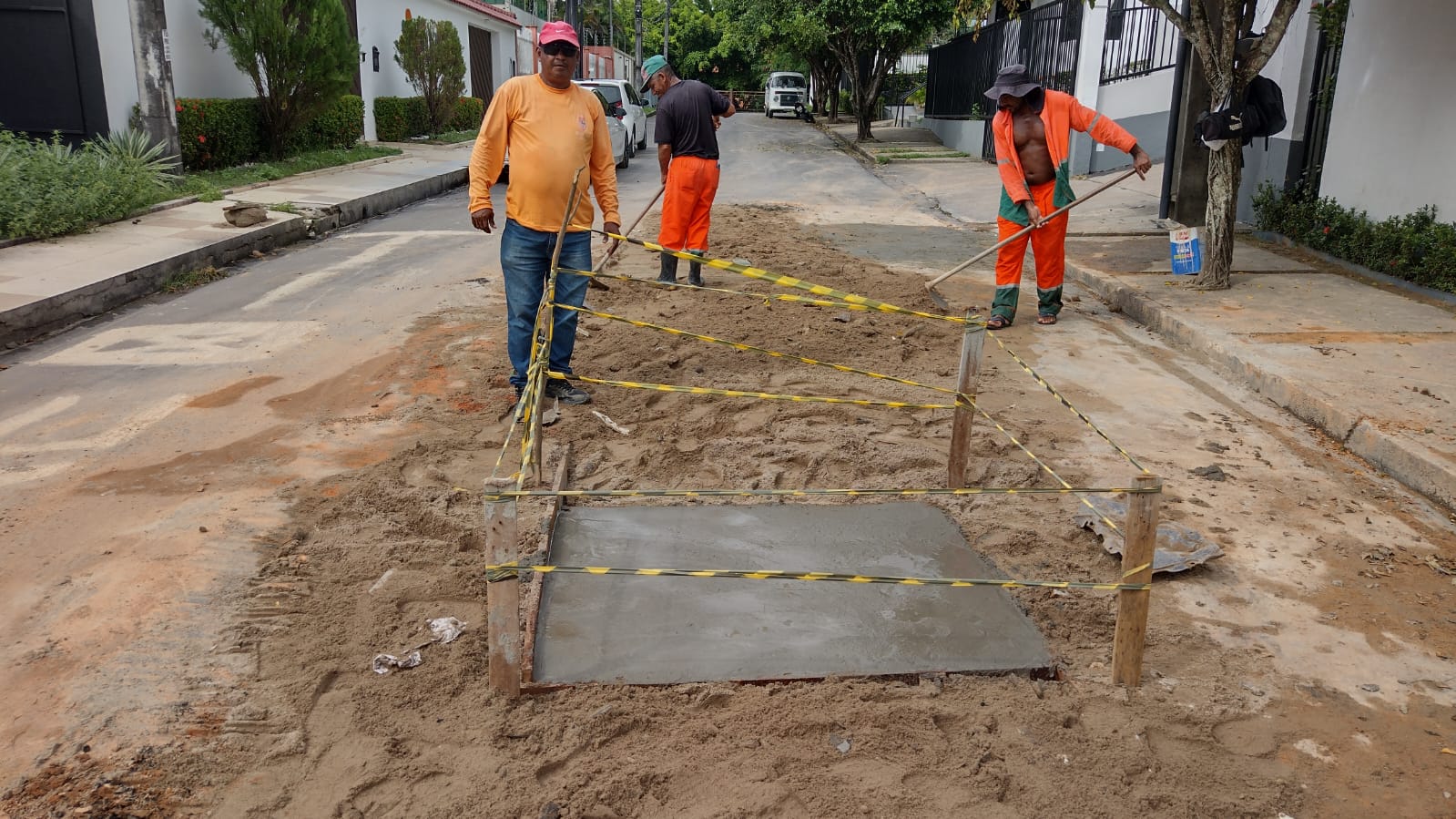 Prefeitura de Manaus recupera rede de drenagem em área comercial na zona Centro-Sul
