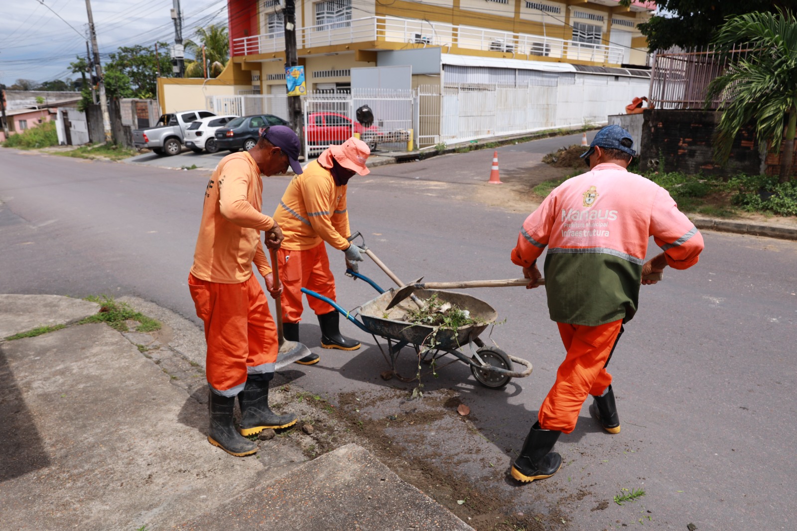 bueiros no bairro Novo Aleixo
