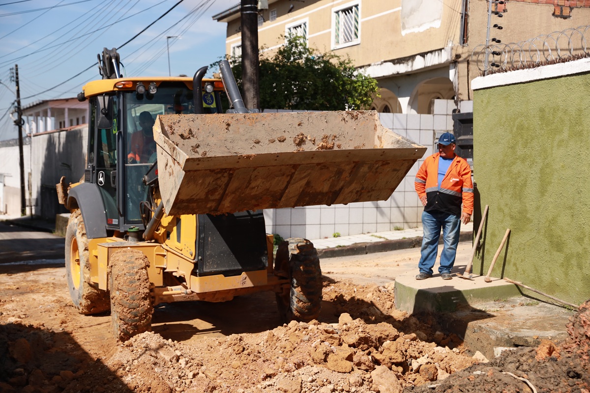 rede de drenagem no bairro Japiim