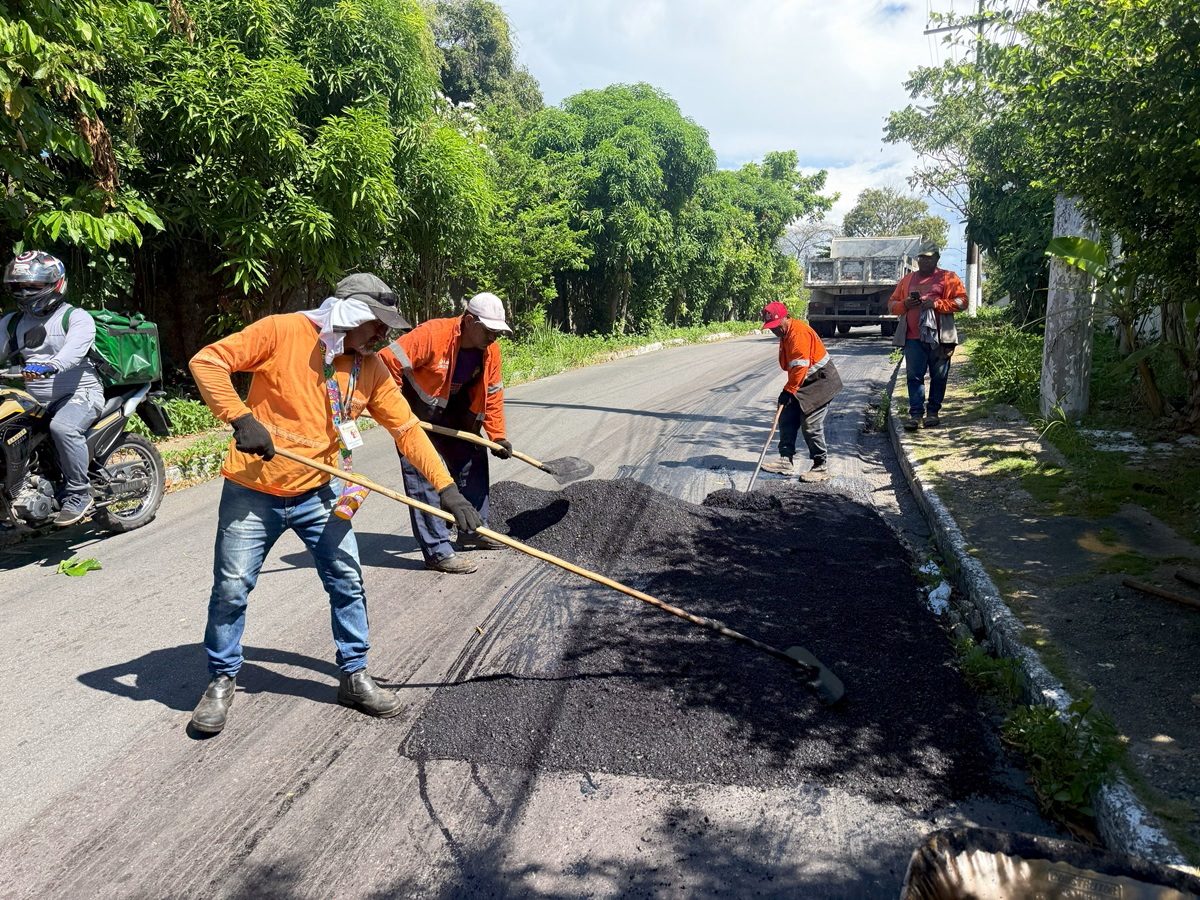recuperação asfáltica no Morro da Liberdade