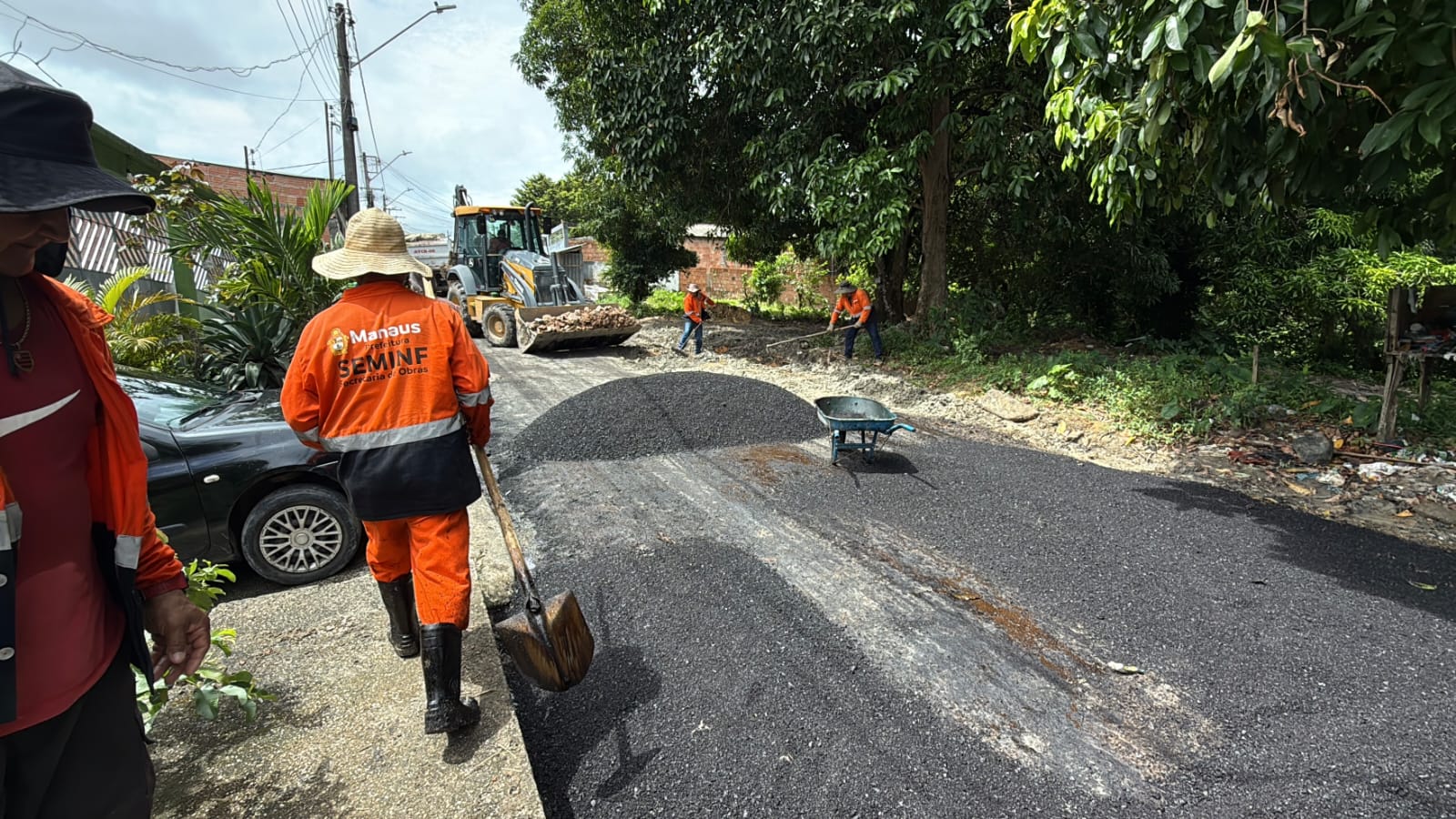 recuperação asfáltica na rua Moisés