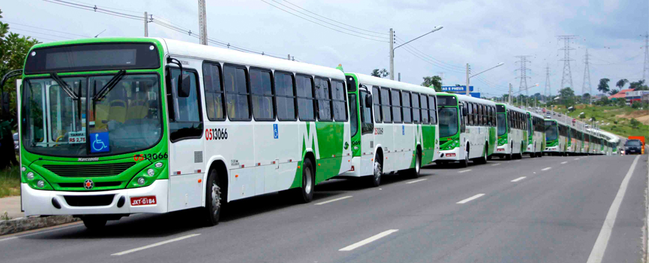 Prefeitura entrega 30 novos ônibus - Prefeitura Municipal de Manaus