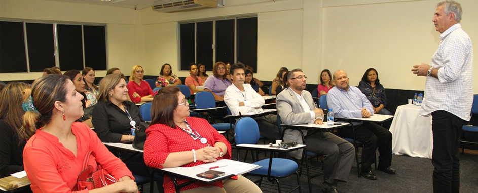 Parceria entre prefeitura e Uninorte oferece 25 bolsas de pós-graduação