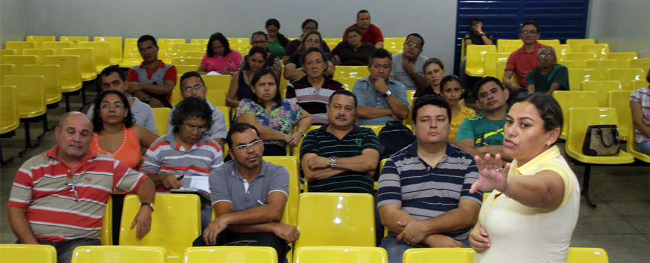Professores da Semed participam da escolha de livros