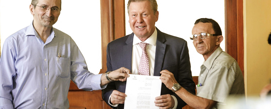 leinovasplacastaxi (2)