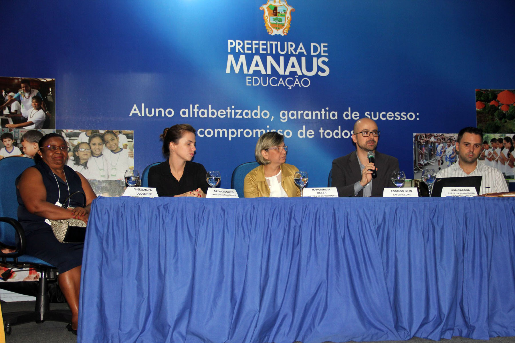 Educadores da Semed participam de palestra sobre uso responsável da internet. Fotos: Cleomir Santos.