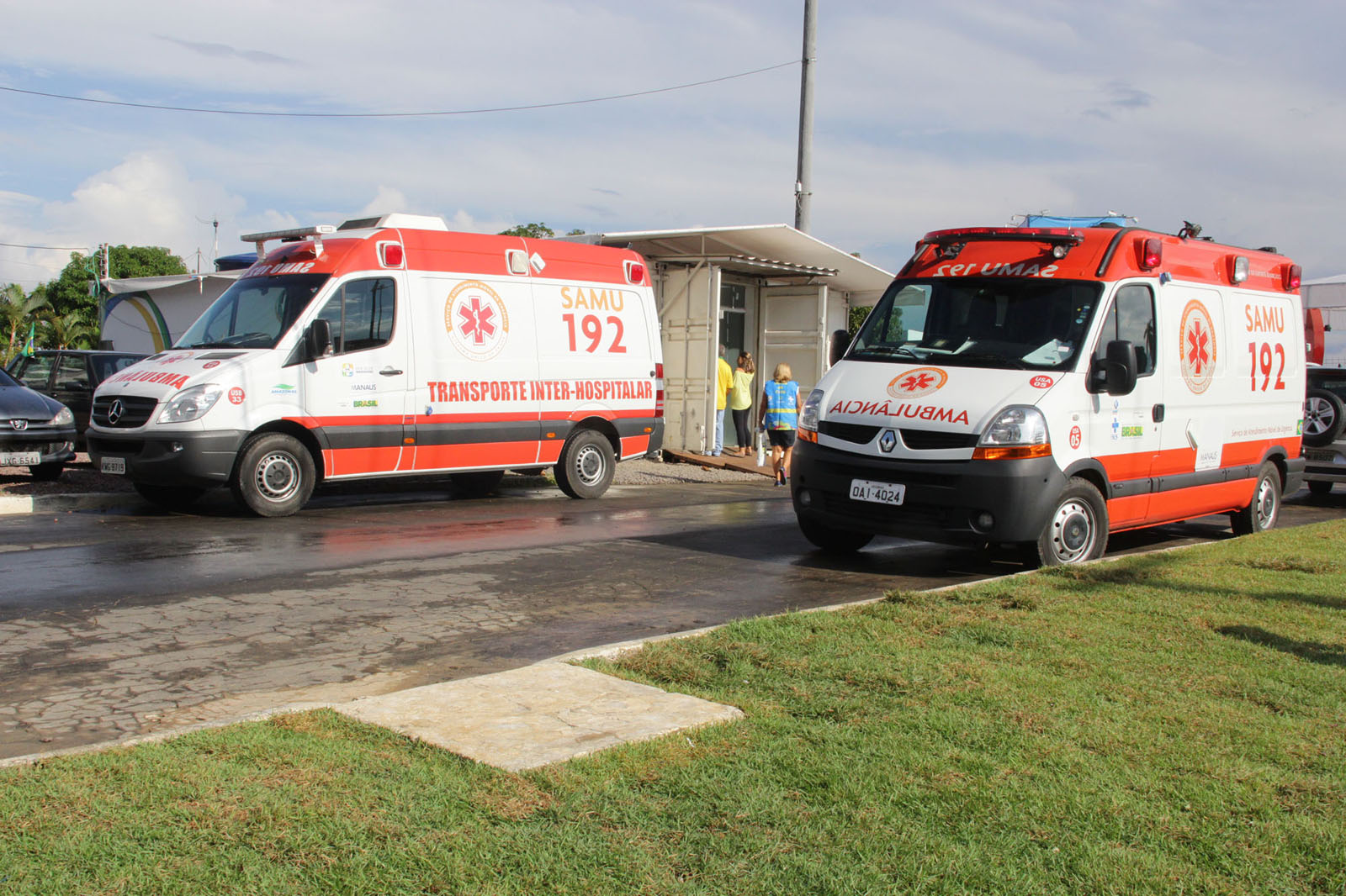 MANAUS/AM - 17/06/2014 A Secretaria Municipal de Saúde (Semsa) tem mobilizado todas as equipes para atuarem durante os jogos da seleção brasileira e também nas partidas que ocorrem na Arena da Amazônia. Nesta terça-feira, 17, 15 profissionais estiveram de plantão na Ponta Negra, acompanhando a Fan Fest e de prontidão para atender com rapidez e resolutividade os casos cujo atendimento pudesse ser feito na Posto Médico Avançado (PMA), criado ao lado da Fan Fest para os dias da Copa do Mundo. FOTO: AGNALDO OLIVEIRA / SEMSA