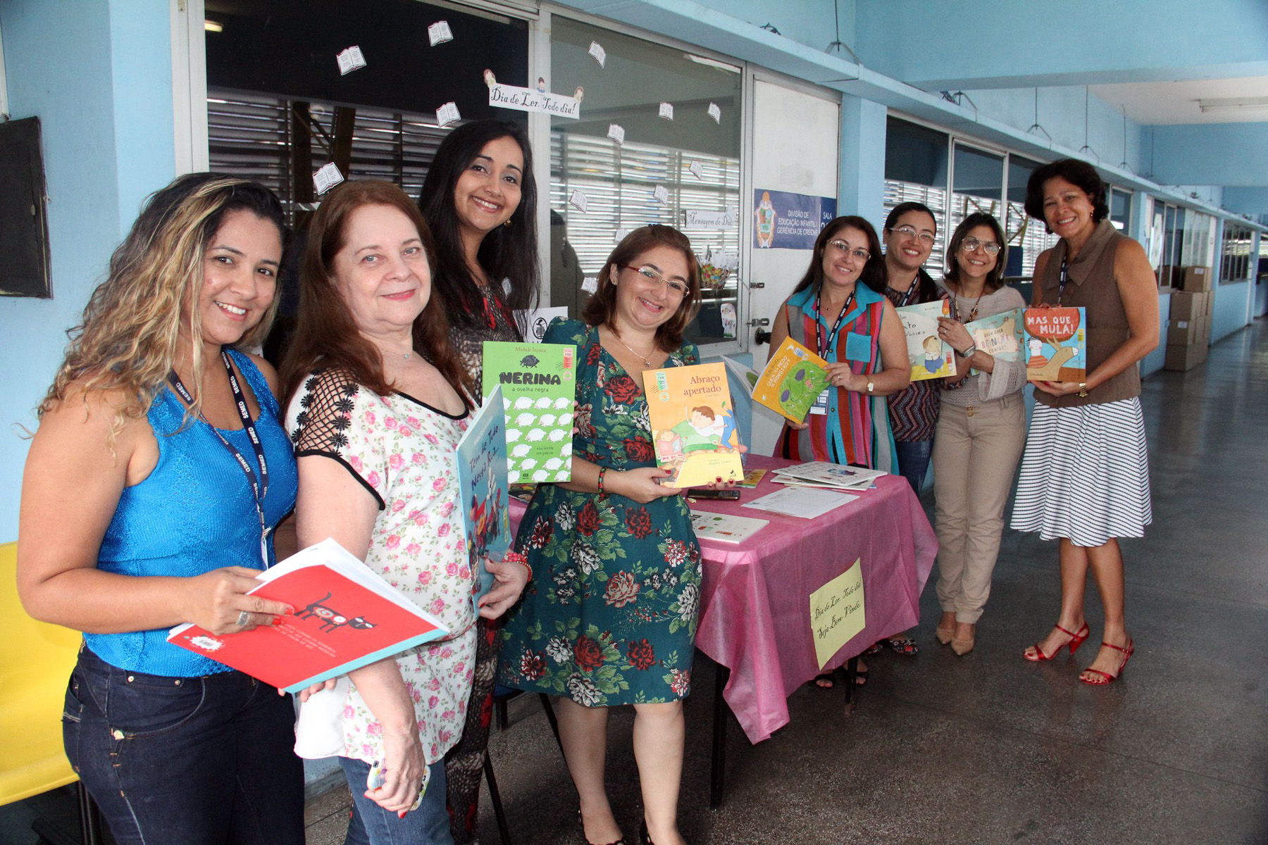 Semed promove mobilização Dia de ler, todo dia! entre servidores. Fotos: Cleomir Santos.
