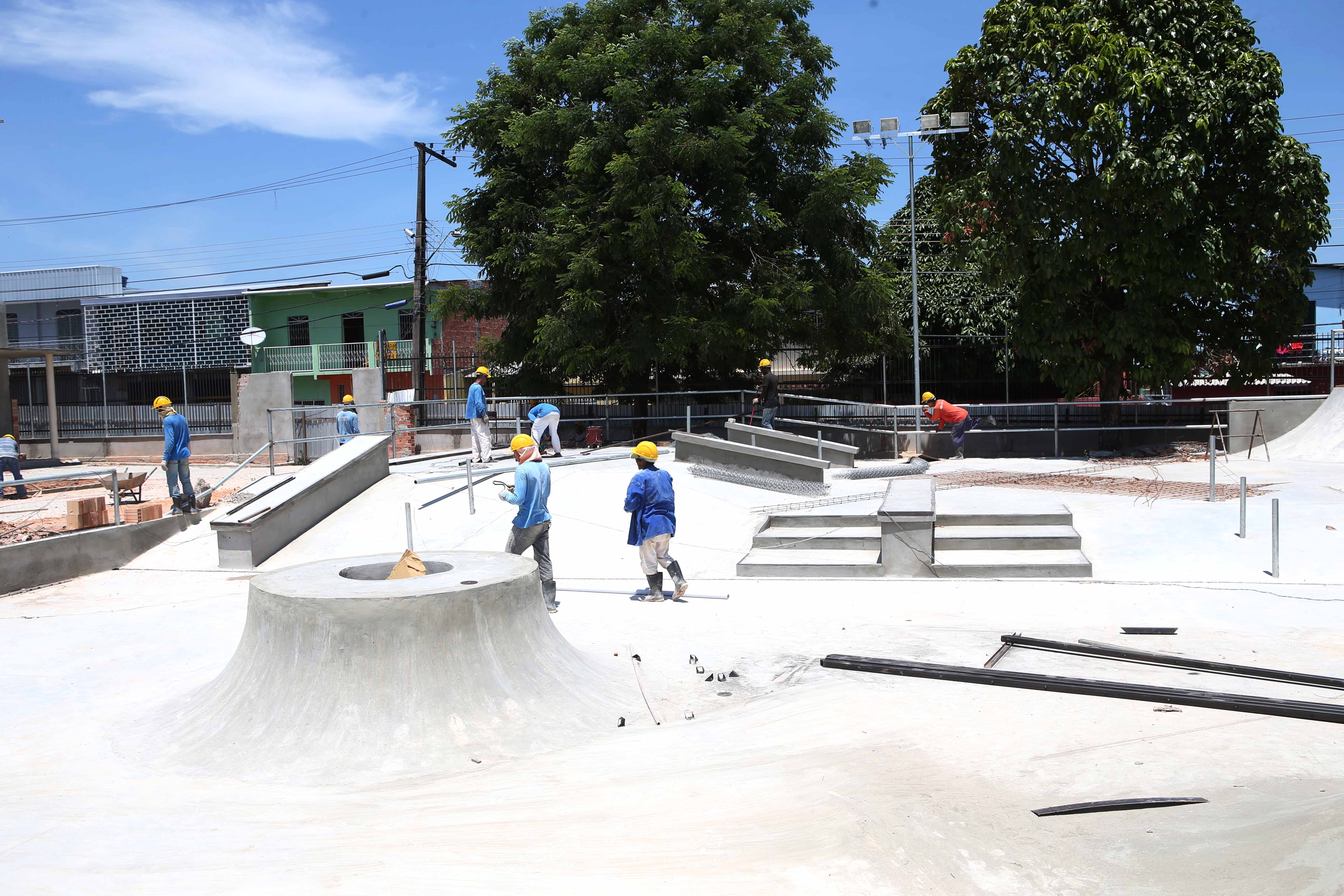 Manaus 07/10/16. Prefeito Arthur Neto, visita o complexo Esportivo Parque da Juventude, no Sao jose. Foto: Raimundo Valentim/Semcom