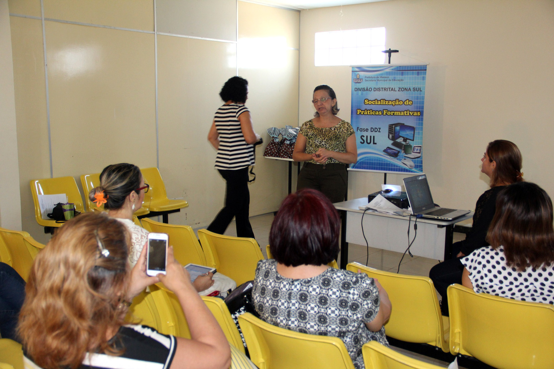 Trabalhos de tecnologia desenvolvidos na rede municipal serão selecionados para mostra de práticas formativas. Fotos: Cleomir Santos.