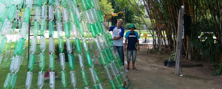 Árvore feita de pet iluminará noites de cantata no Parque dos Bilhares - Prefeitura Municipal de Manaus Árvore feita de pet iluminará noites de cantata no Parque dos Bilhares - Prefeitura Municipal de Manaus