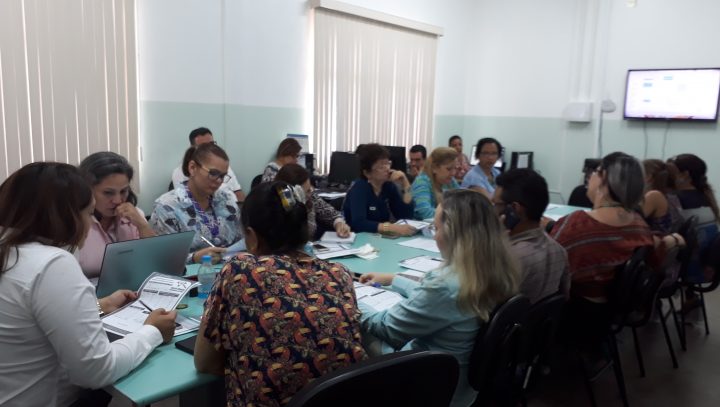 Público-alvo será vacinado contra o sarampo em escolas e universidades