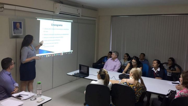 Representantes tiram dúvidas no PROCON