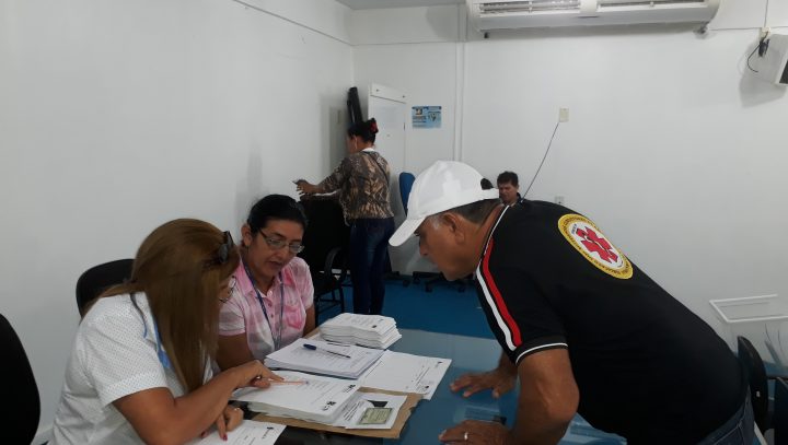 Usuários e trabalhadores do SUS elegem conselheiros municipais de saúde