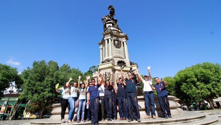 Aula de matemática em pontos turísticos para alunos da Educação Especial da rede municipal