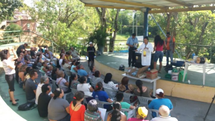 Produção de sabão reaproveitando óleo de cozinha é ensinado em minicurso