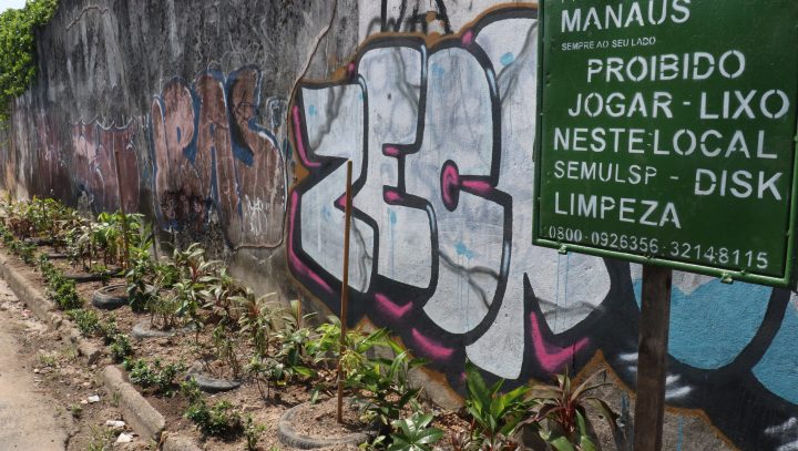 Mais três lixeiras viciadas são desarticuladas pela Prefeitura e transformadas em jardins