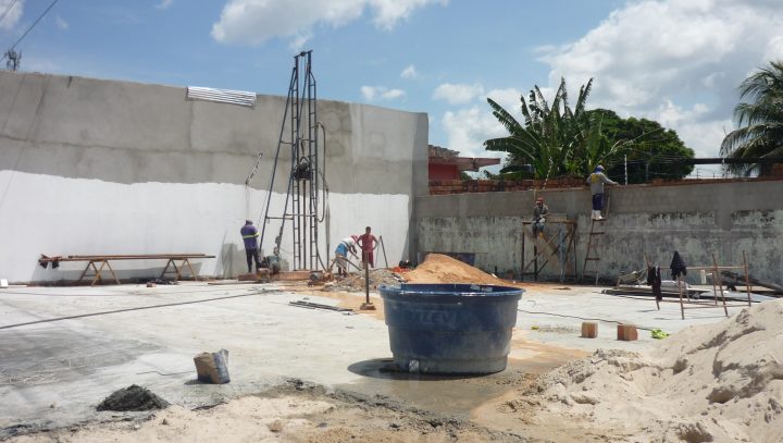 Obra de estacionamento é embargada pela Prefeitura