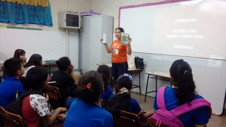 Defesa Civil na Escola tem a participação de 50 alunos do bairro Mauazinho