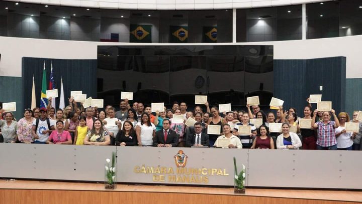 Prefeitura destaca importância dos agentes Comunitários de Saúde em homenagem na Câmara