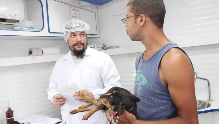 Prefeitura participa de Outubro Rosa Animal com oferta de serviços do CCZ