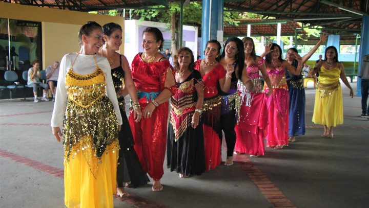 Idosa supera depressão com curso de dança da Prefeitura de Manaus
