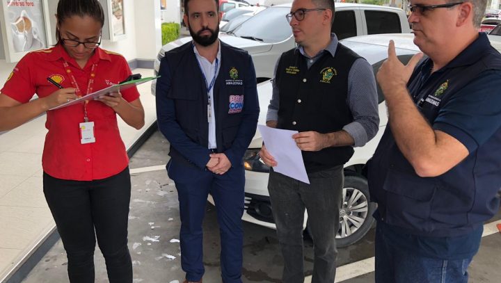 Postos de combustíveis são fiscalizados em força-tarefa para defender o consumidor