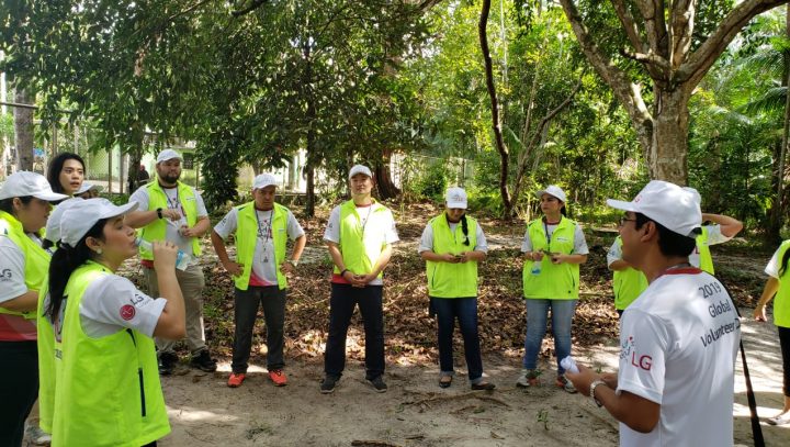 Empresa parceira da prefeitura realiza caminhada ecológica no Parque Nascentes do Mindu