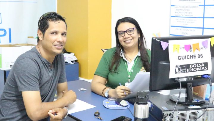 Documentação de classificados no Bolsa Idiomas deve ser entregue até quinta, 27