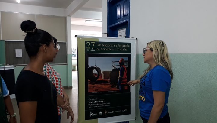 Exposição ‘Trabalhar Sim, Adoecer Não’ conscientiza sobre saúde do trabalhador