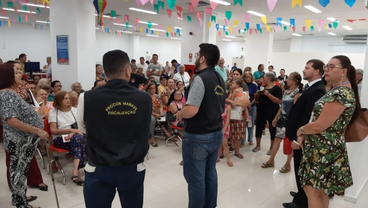 Agência bancária da zona Centro-Sul descumpre leis municipais