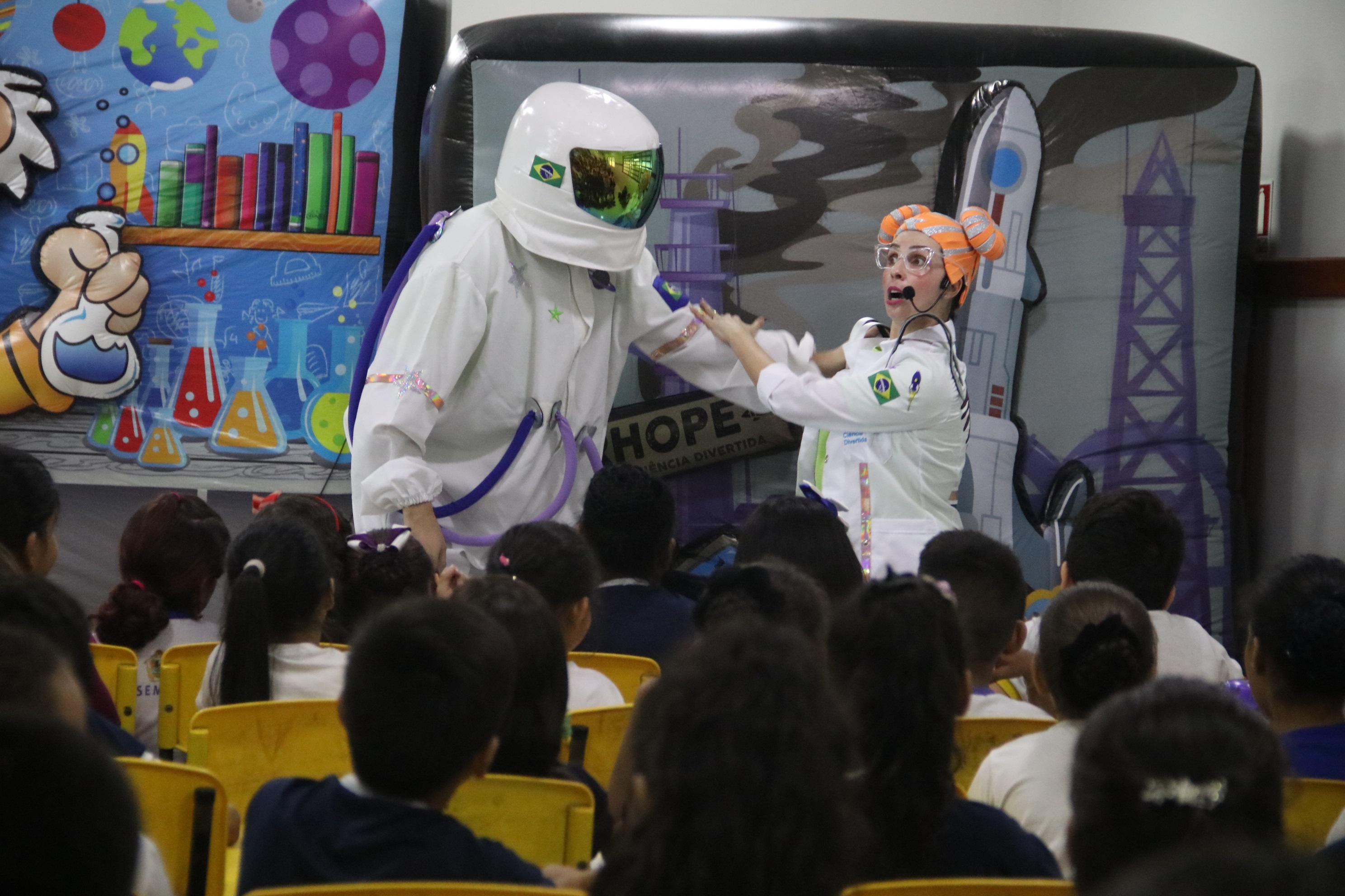 programa de teatro e ciências desperta imaginação de alunos