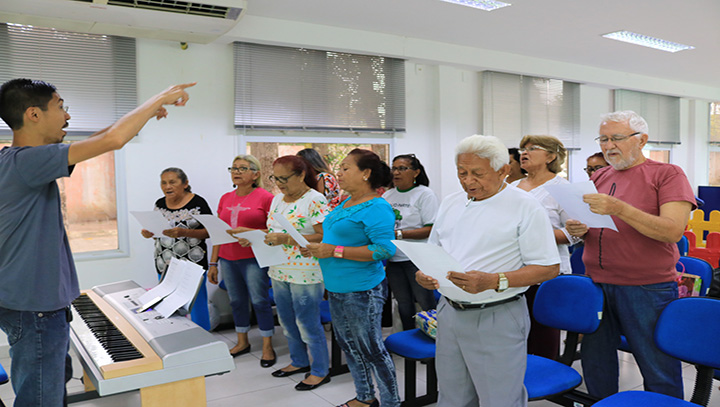 Inscrições abertas para os cursos de flauta doce, teatro e canto coral para segurados do município