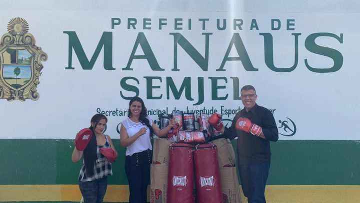 Materiais esportivos são entregues para o projeto ‘Ring Boxe’