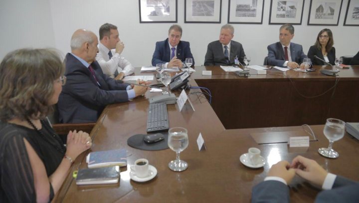 Prefeito é recebido por ministro e pede envio de recursos da Lava Jato para municípios