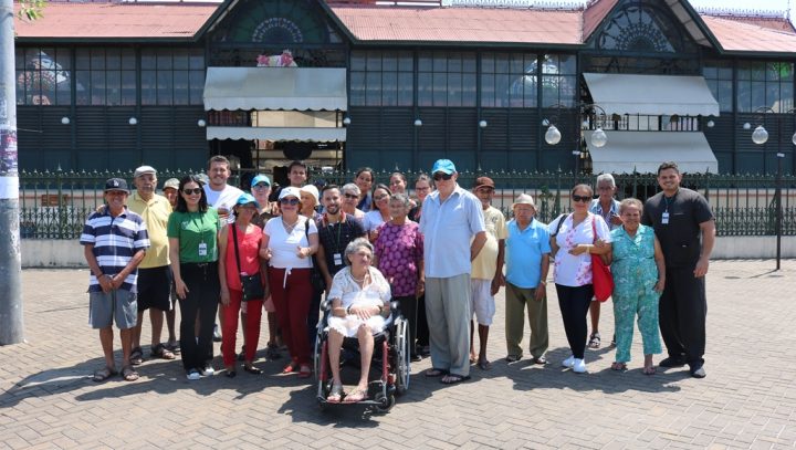 Projeto ‘Cultura, Turismo e Lazer’ leva idosos para o Mercado Municipal Adolpho Lisboa