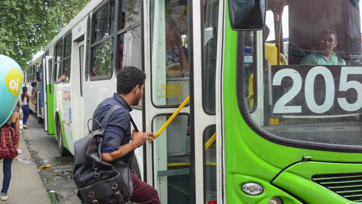 Frota de ônibus será reforçada para garantir o transporte no segundo dia de prova do Enem