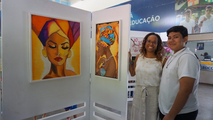 Exposição de quadros de alunos faz sucesso na Semed