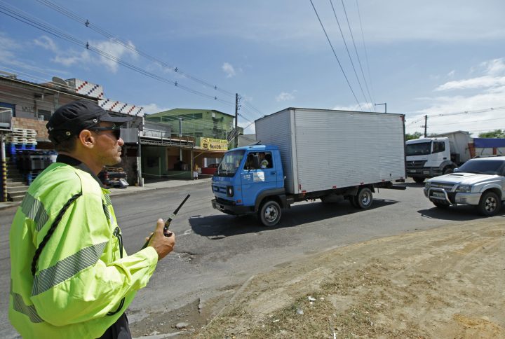 Trânsito terá nova alteração na bola do Armando Mendes, nesta segunda, 9/10