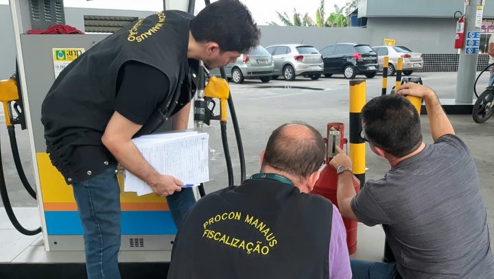 Prefeitura aplica mais de R$300 mil em multas a bancos e postos de combustíveis