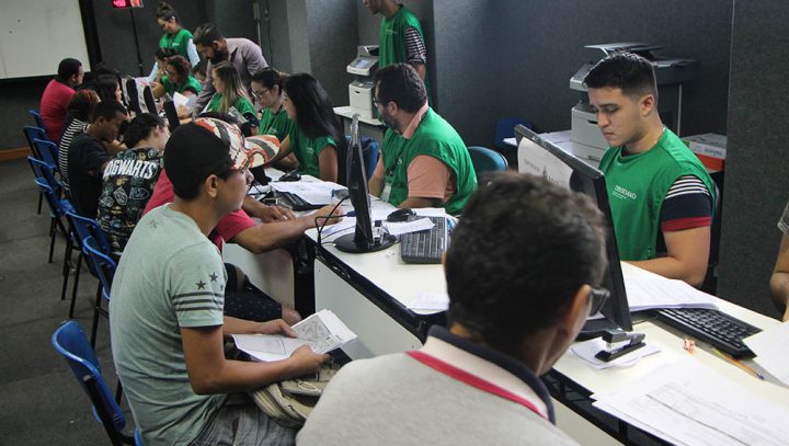 Mais beneficiários do Bolsa Universidade são chamados para contrapartida