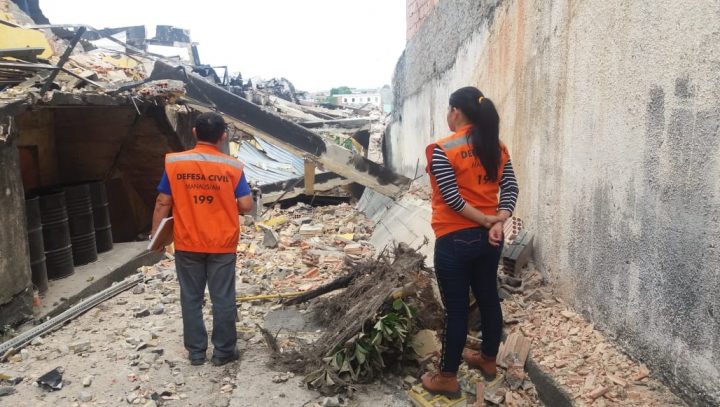 Defesa Civil interdita prédio atingido por incêndio e moradias do entorno