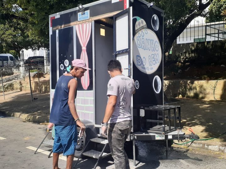 Parceria promove ação de higiene e orientação a pessoas em situação de rua