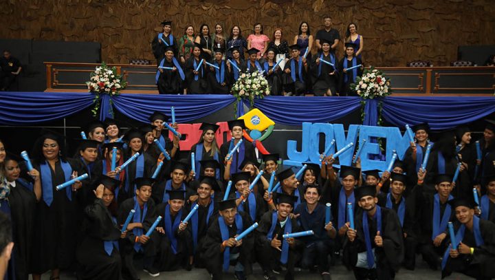 Projovem Urbano forma 500 alunos em Manaus